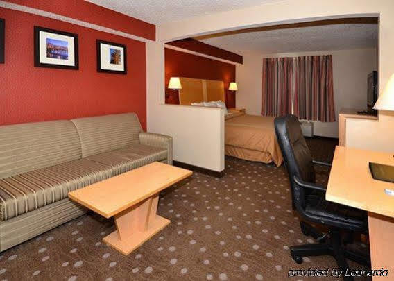 Comfort Pittsburgh Airport 3*